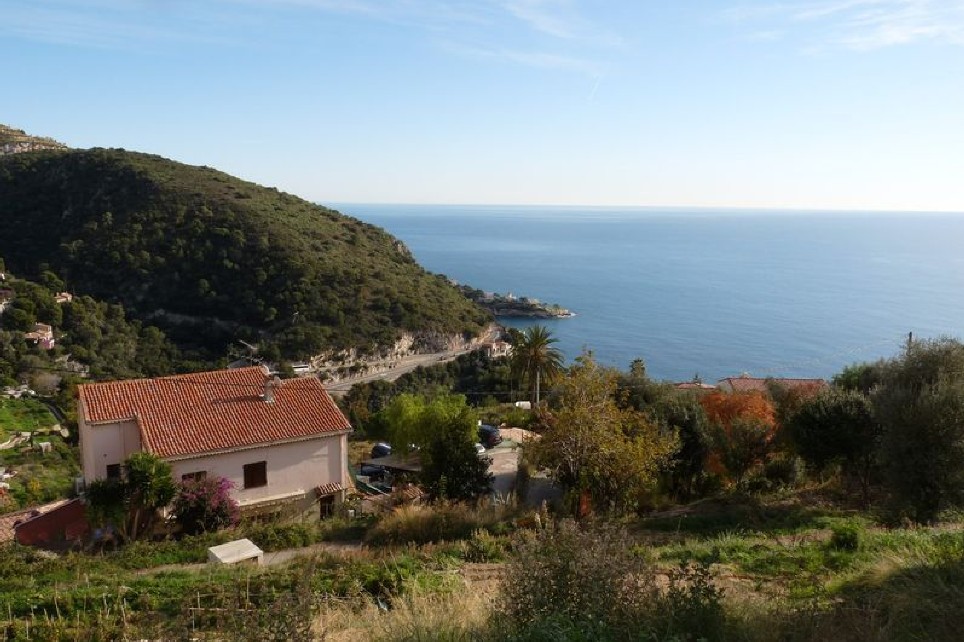 Eze