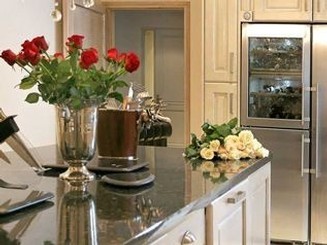 MANAGEMENT OF VILLAS AND APARTMENTS FOR RENT